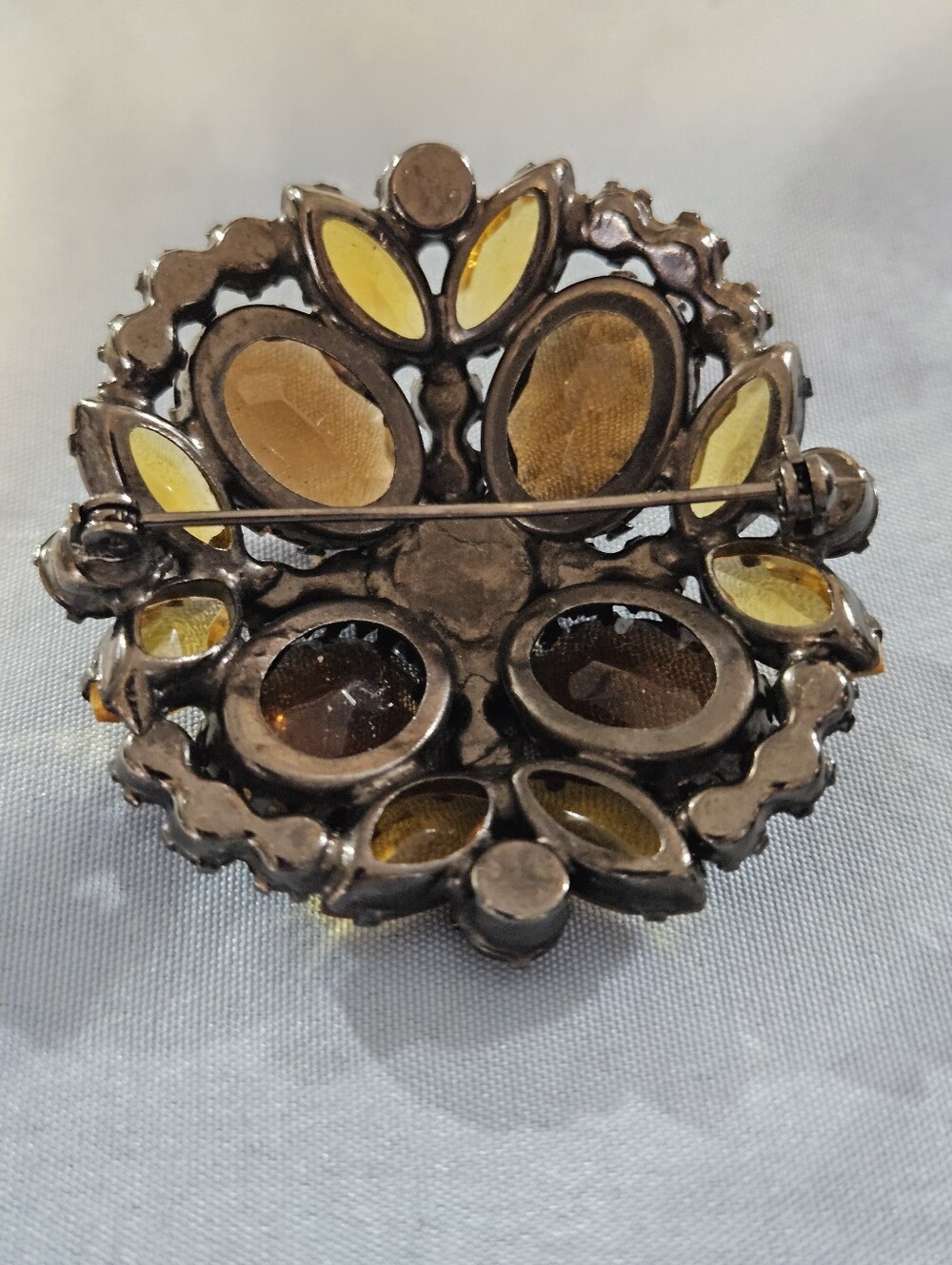 Vintage 1960s Juliana DeLizza & Elster (D&E) Domed Autumn Brooch - Picture 4 of 5